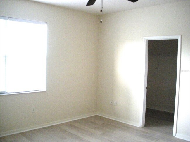 Building Photo - 3497 Parkridge Cir