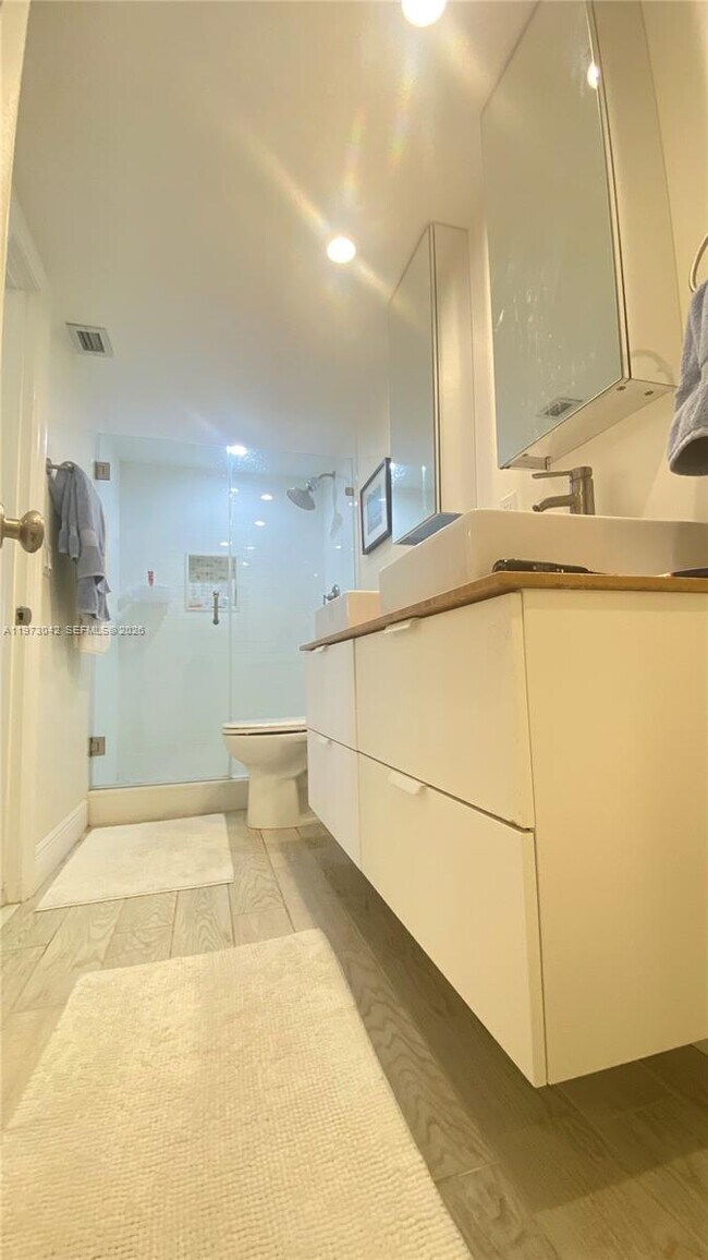 Building Photo - 177 Ocean Ln Dr