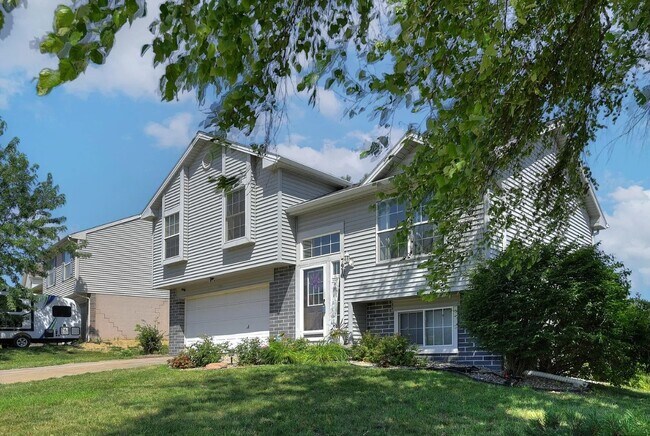 Building Photo - 7910 Redick Ave