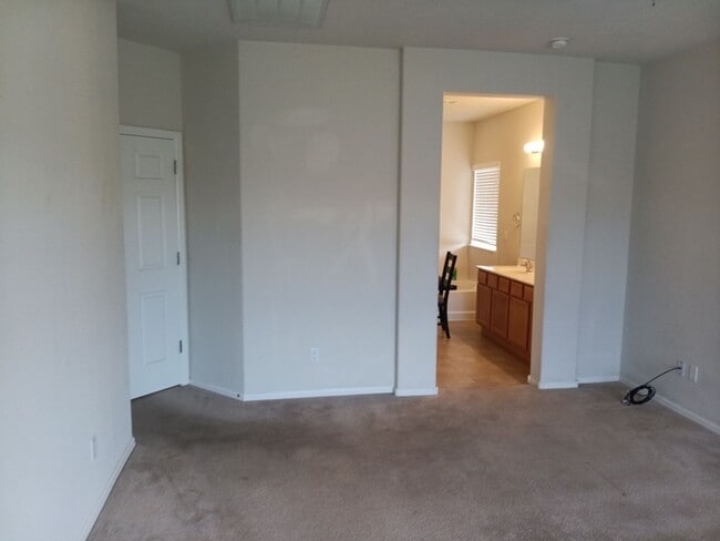 Building Photo - Four bedroom - Two bath, in Rio Rancho, St...