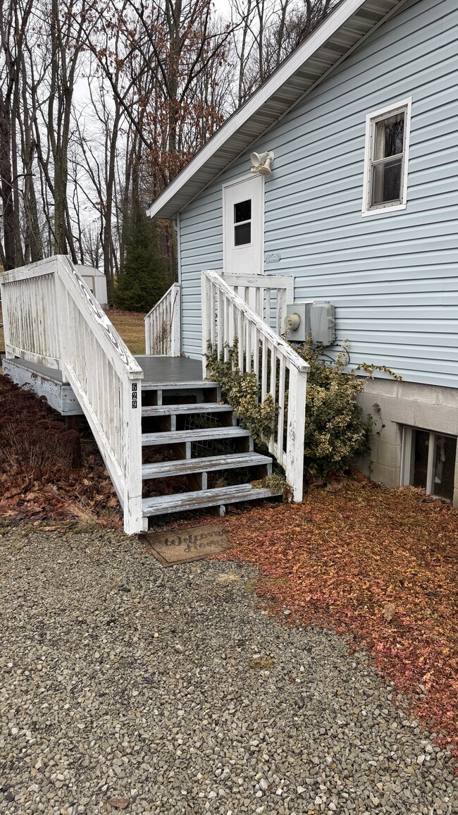 Building Photo - 629 Pine Hill Rd