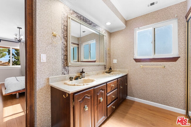 Building Photo - 18032 Mariner Dr