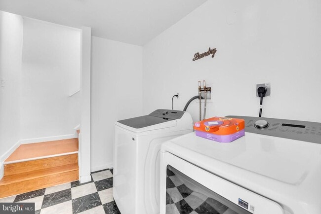 Building Photo - 5413 Silver Maple Ln