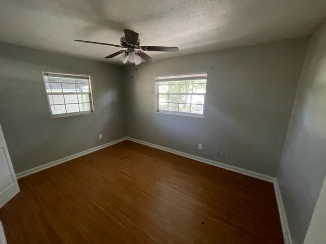 Building Photo - 366 Janell Dr