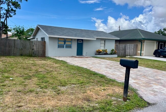 Building Photo - 3566 Ivanhoe Ave