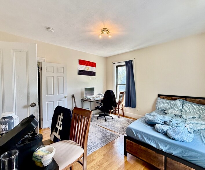 Building Photo - 48 Allston St