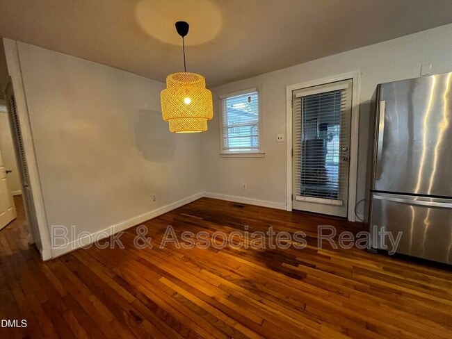 Building Photo - 712 Hadley Rd