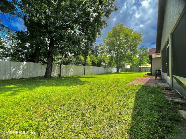 Building Photo - 11395 Aston Hall Dr