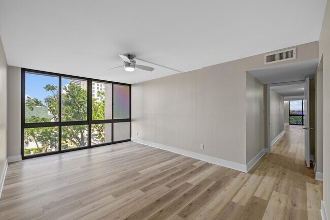 Building Photo - Luxury Waterfront Condo at Monte Carlo Tow...