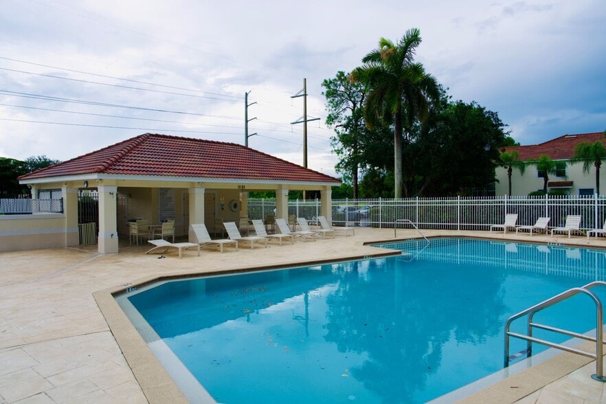 Building Photo - 1260 Oxford Ln