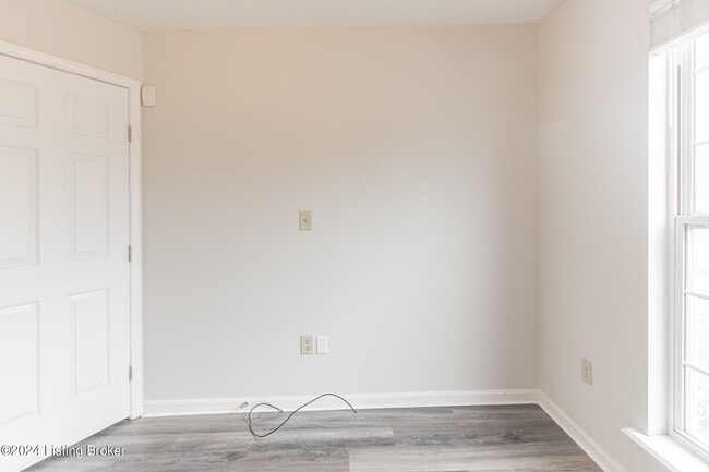 Building Photo - 6013 Fairridge Ct