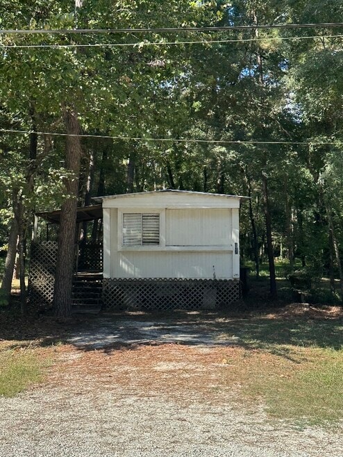 Building Photo - 82 Young Rd