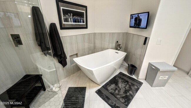 Building Photo - 13816 Topflite Dr