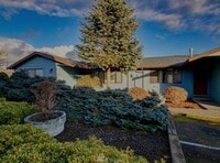 Building Photo - 1806 N 40th Pl