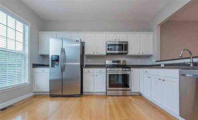 Building Photo - 1108 Thornborough Dr