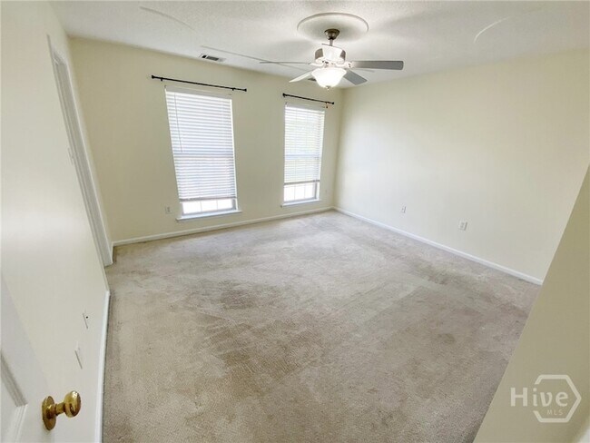 Building Photo - 205 Salt Landing Cir