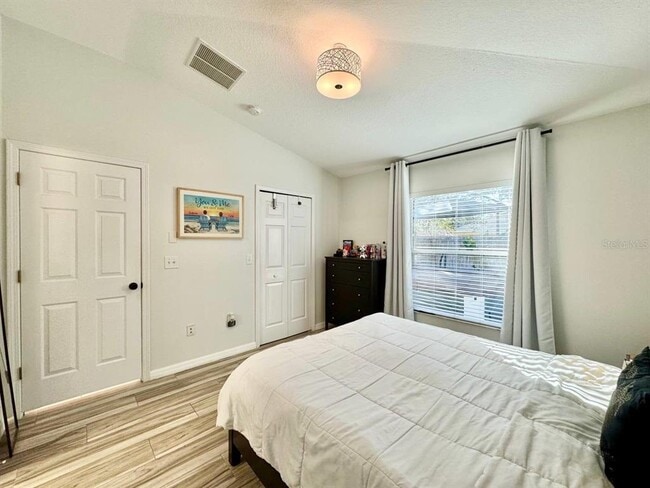 Building Photo - 30912 Bridgegate Dr