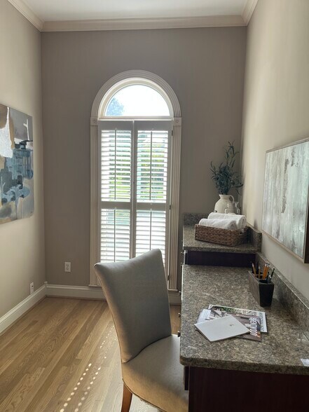 Building Photo - 5172 Remington Dr