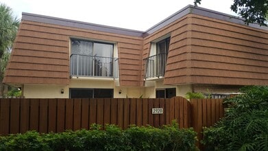 Building Photo - 2920 29th Ct