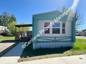 Building Photo - 3 Bedroom 2 Bath Home