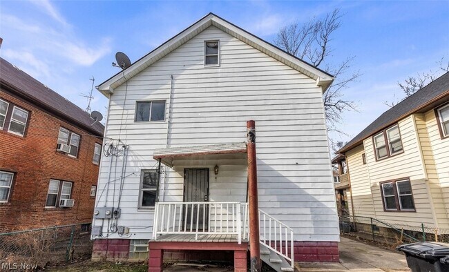 Building Photo - 3519 W 100th St