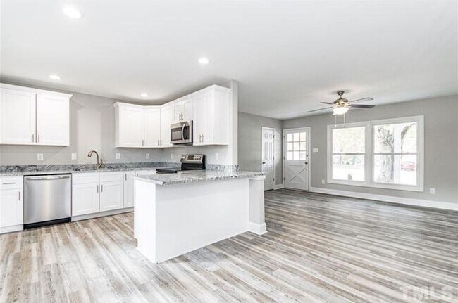 Building Photo - 3113 Idlewood Village Dr
