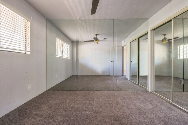 Building Photo - 701 N Los Felices Rd