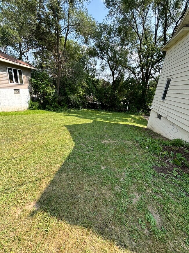 Building Photo - 1170 Stoughton Ave