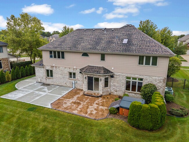 Building Photo - 1670 London Rd