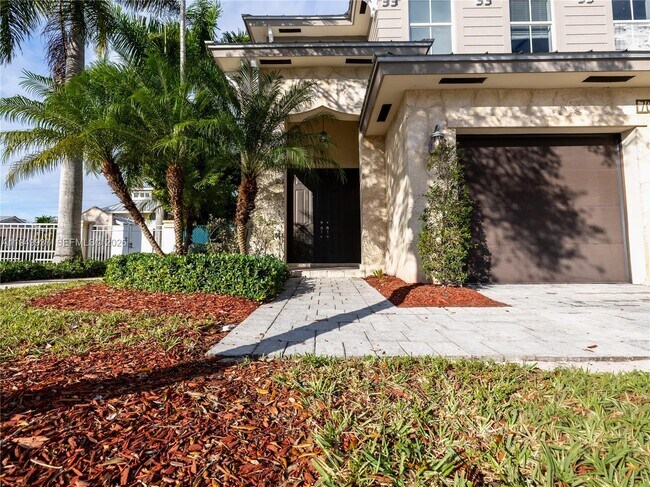 Building Photo - 7010 NW 106th Ave