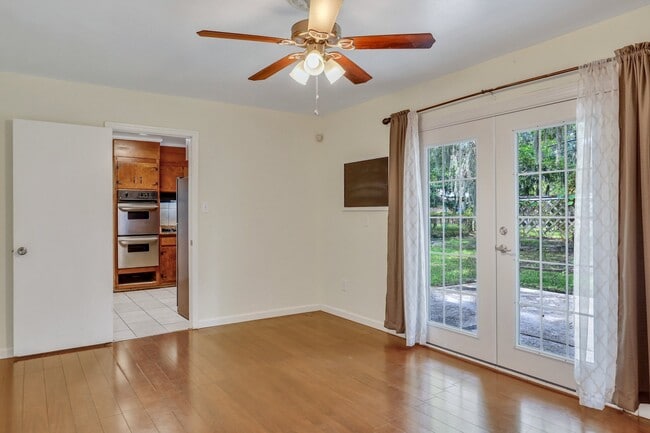 Building Photo - 12473 Northwood Rd