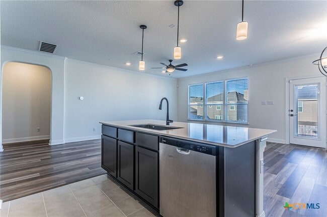 Building Photo - 1304 Long Crk Ln