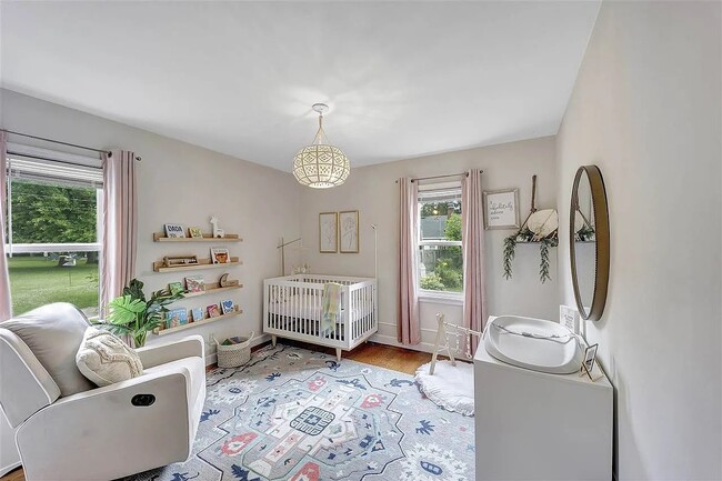 Building Photo - 524 La Plant St