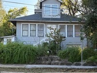 Building Photo - 1107 W 22nd St