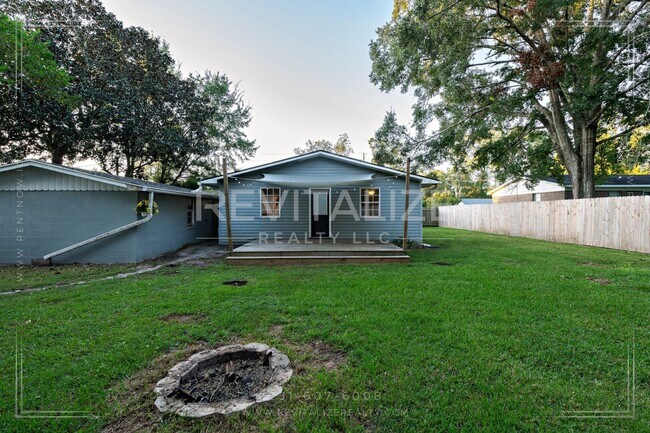 Building Photo - Charming Foley Bungalow with Timeless Char...