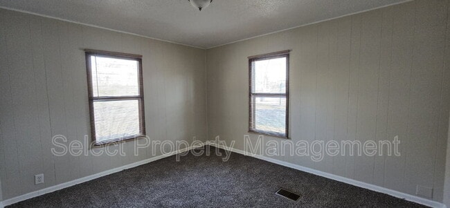 Building Photo - 3013 Prairie Grove Dr