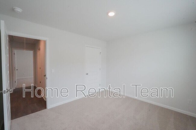 Building Photo - 431 Coconut Dr