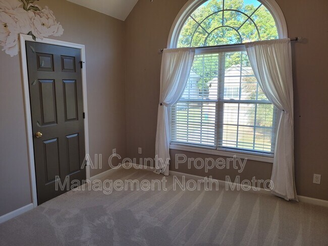 Building Photo - 506 Towne Ridge Way