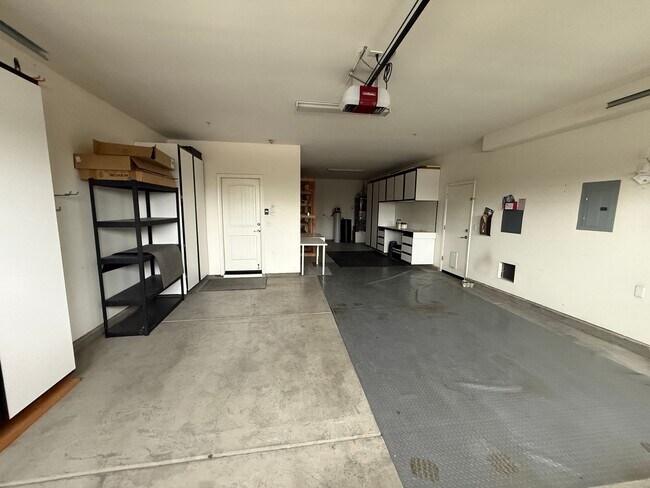 Building Photo - Beautiful Home in Springlake