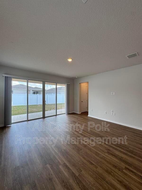 Building Photo - 851 Folklore Ln