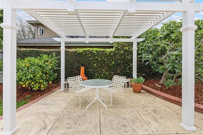 Building Photo - 3102 Tigertail Dr