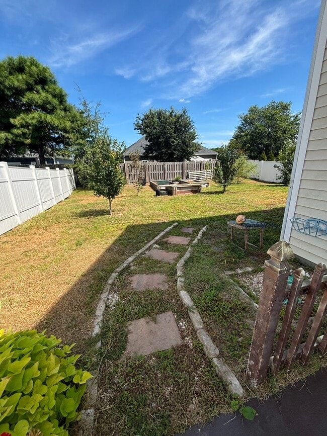 Building Photo - 4897 Southgate Pkwy