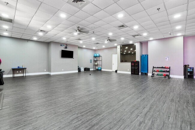 Building Photo - 20321 Hacienda Ct