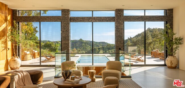 Building Photo - 12752 Mulholland Dr