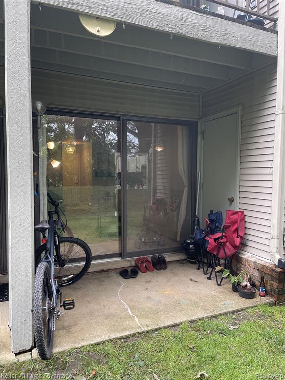 Building Photo - 42595 Lilley Pointe Dr