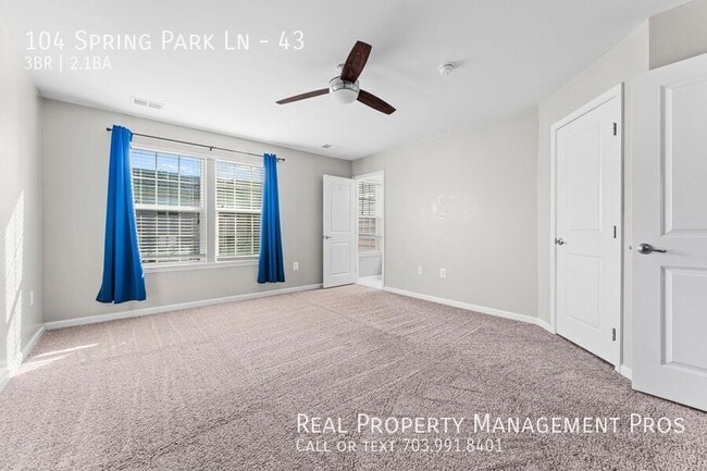 Building Photo - 104 Spring Park Ln