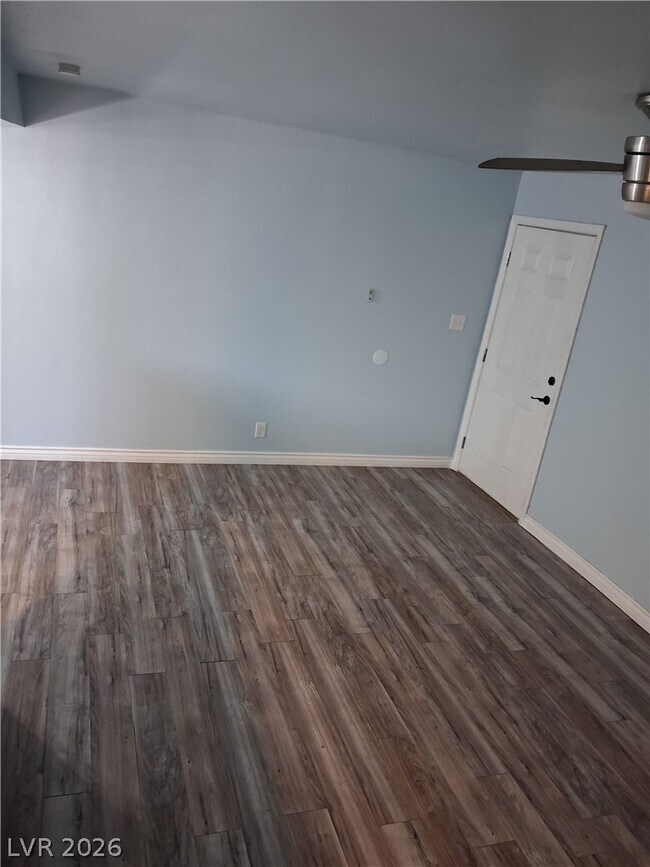 Building Photo - 510 Mckellar Cir