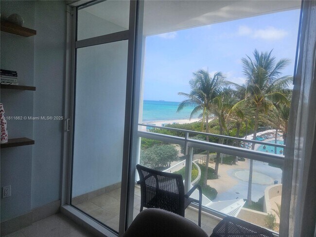 Building Photo - 6801 Collins Ave