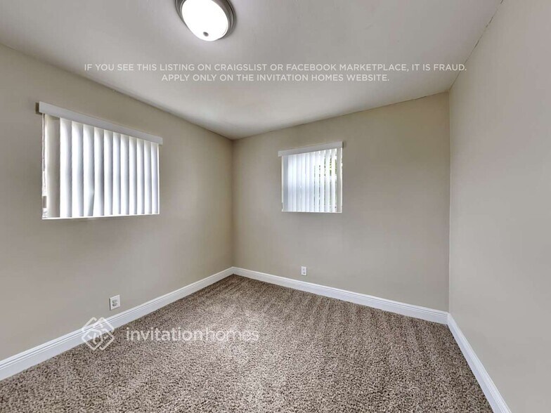 Building Photo - 2021 SW 64th Ave