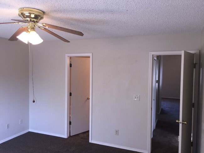 Building Photo - Cozy 4 Bedroom Bi-level in Security/Widefield